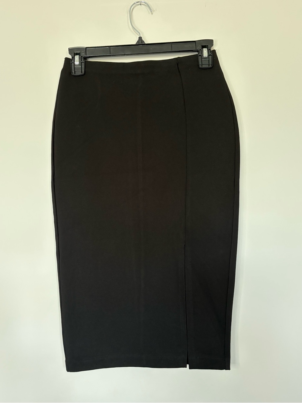 NWT H&M Knee Length Black Slit Skirt Size 4 Business Casual Fitted Classy